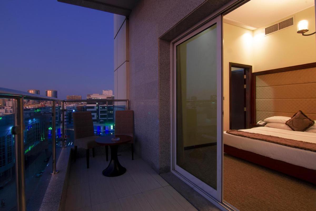 Better Living Hotel Apartments Dubai Exterior foto